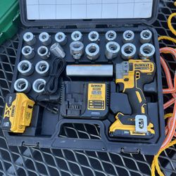 Dewalt Cable Stripper 