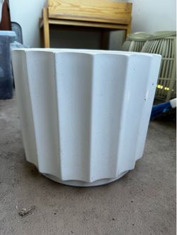 Large 11” planter pot