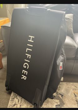 Hilfiger Travel Bag With Wheels