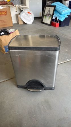 Simple human trash can