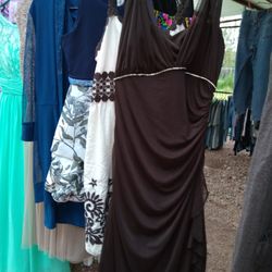 Bestidos Talla M $5. cada Uno 