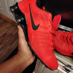 NIKE SHOX SIZE 1O