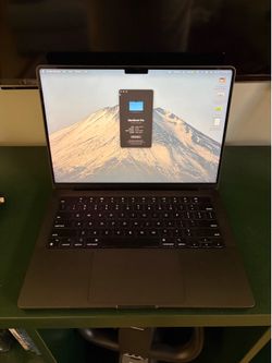 MacBook Pro M3 Pro