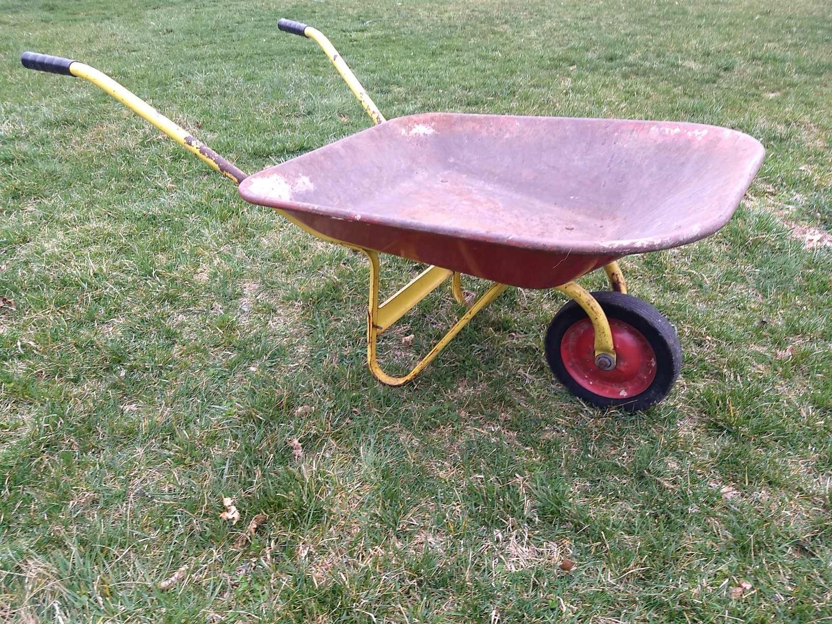Wheel barrow