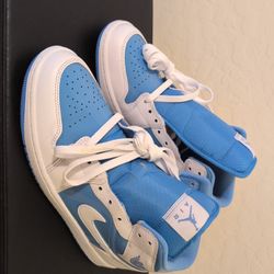 Men's AIR JORDAN 1 MID SE - Size 8 NEW