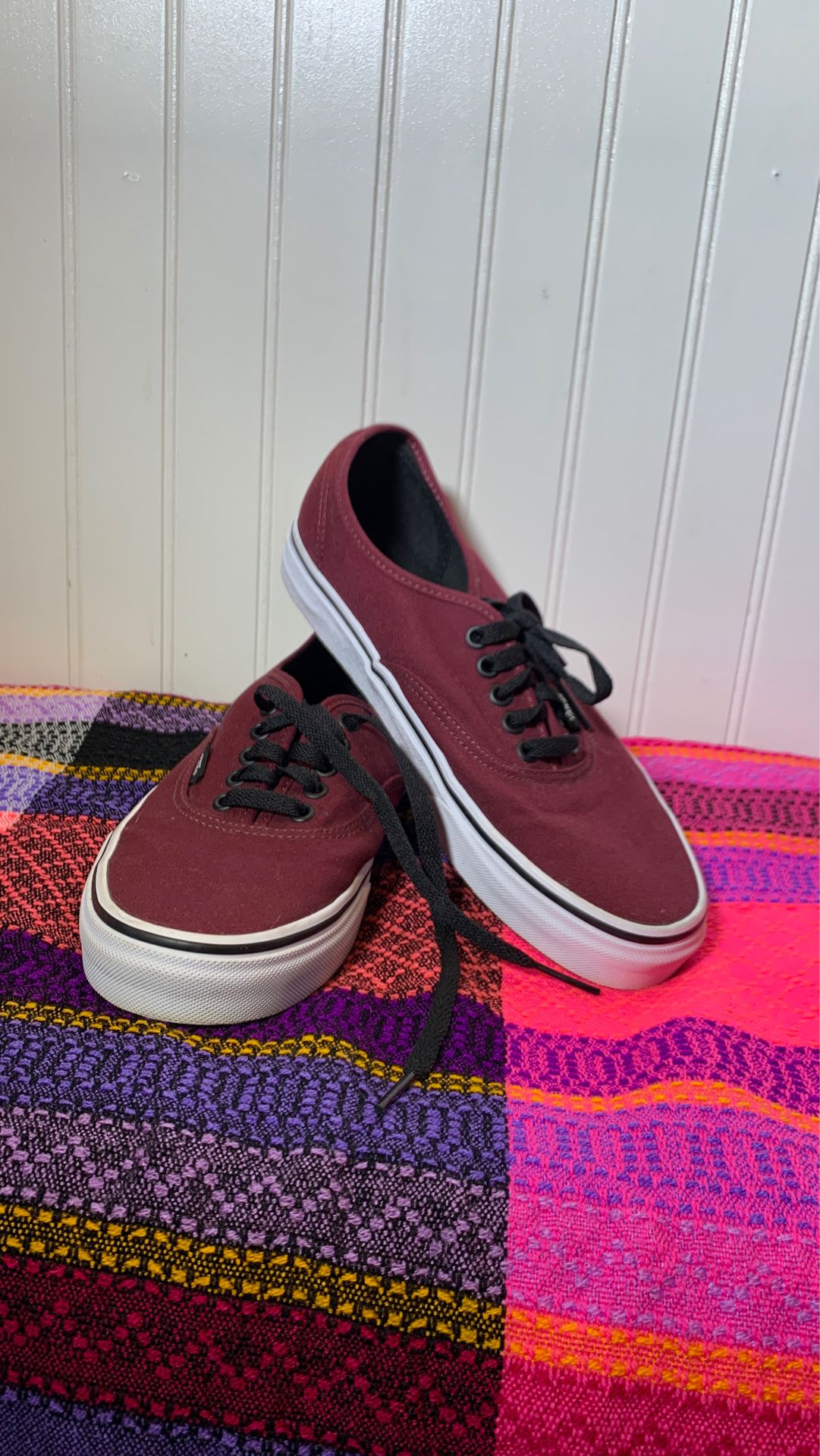 Vans “ERA” maroon shoes