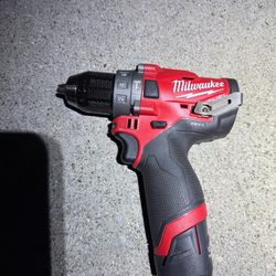 Milwaukee M12 Drill