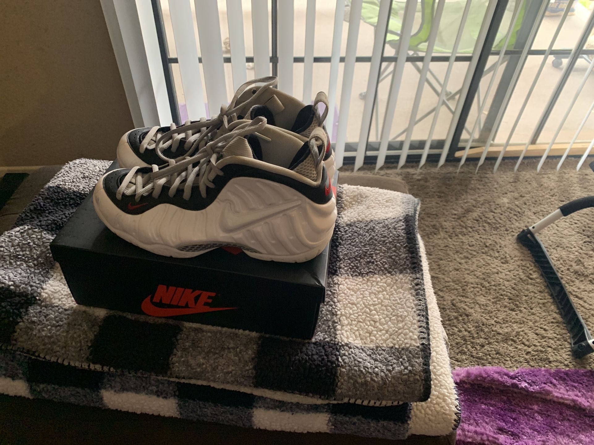 Nike Foamposites Pro ‘Chrome White’