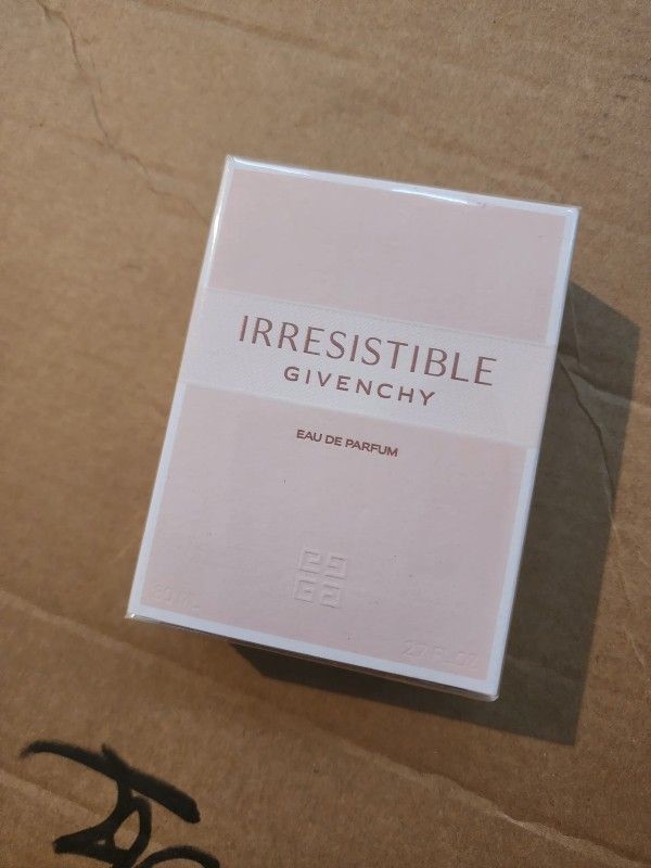 GIVENCHY IRRESISTIBLE EDP 2.7oz/80ML
