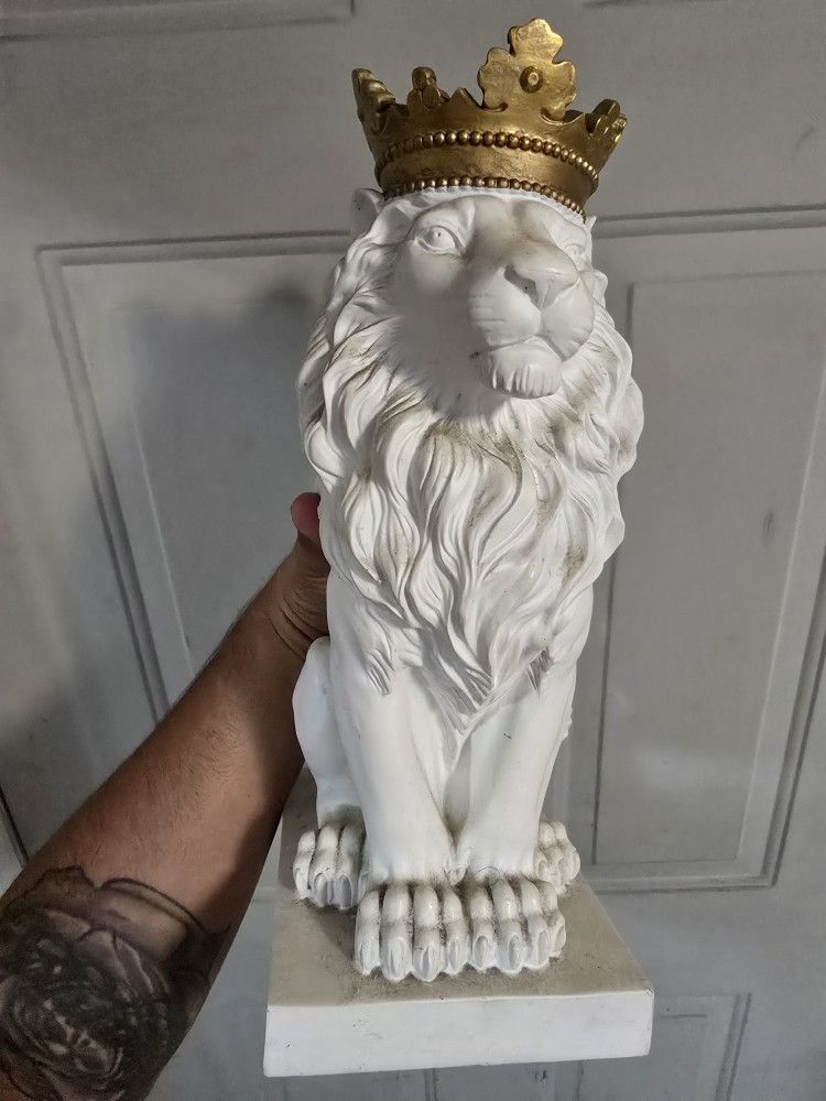 Lion Statue