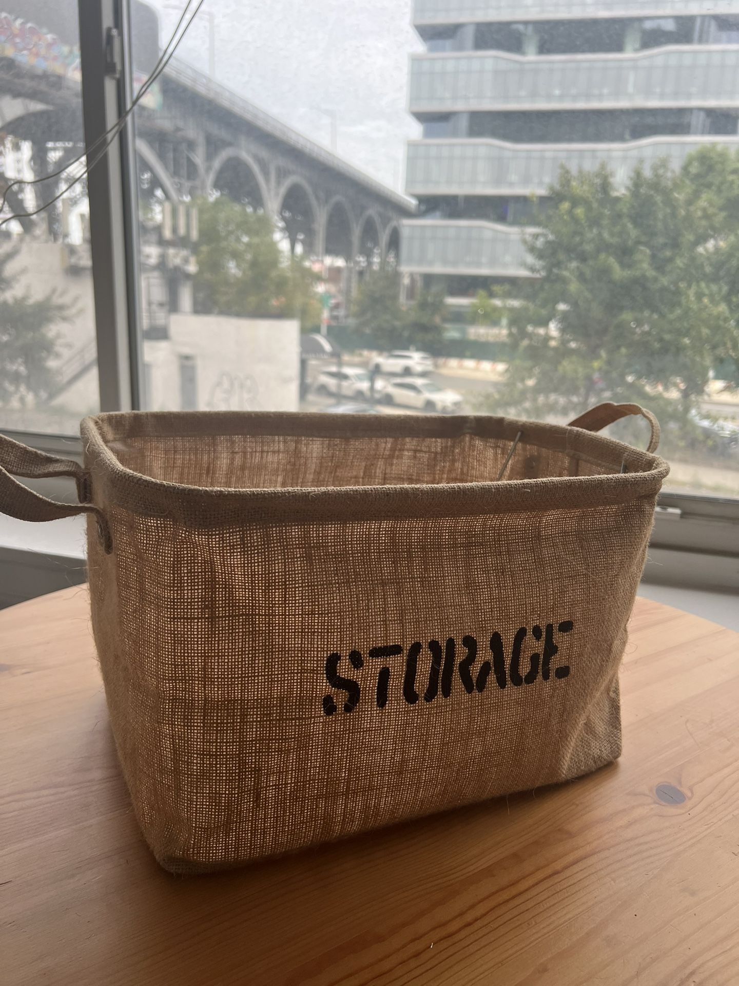 Cute Little Storage Bin - Garden & Home 🌸 MOVING OUT SALE ✈️