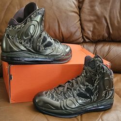 New Men's Nike Hyperposite OG Tiger Camo Size 10