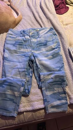 Ladies Blue Camo Jeans 