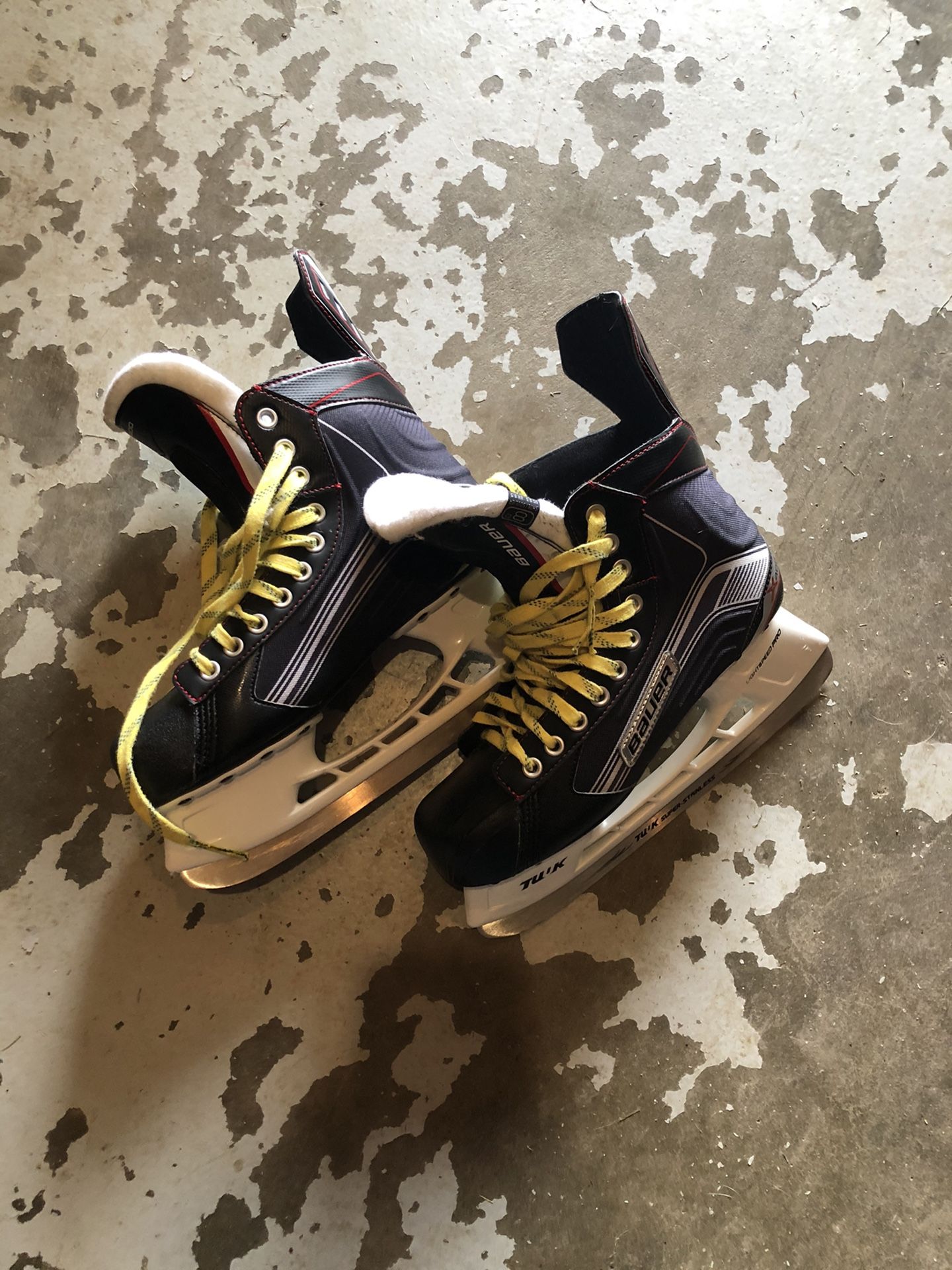 BAUER Ice Skates