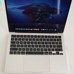 MacBook Air M2 