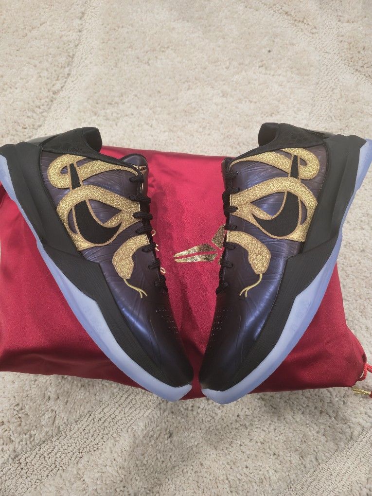 Kobe 5 Protro Year Of The Mamba Sz 10.5