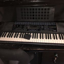 Electric Keyboard