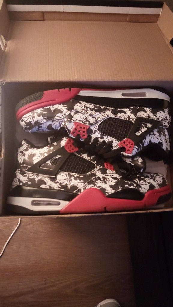 Jordan 4 Size 8.5
