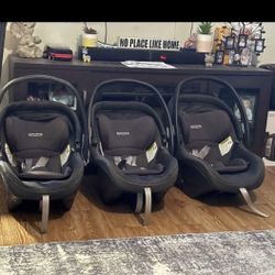 stroller and carseats