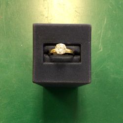 14k Solitaire Ring 