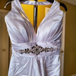 WEDDING/ DEBUTANTE/BALL GOWN $400