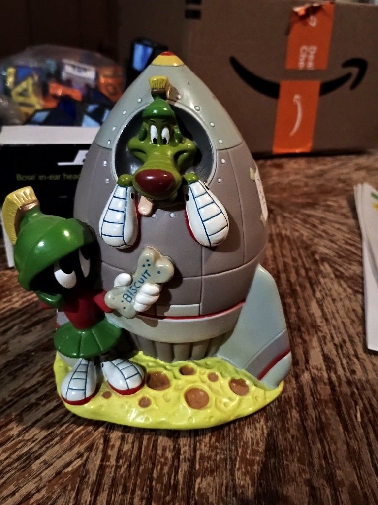 Looney Tunes WB 1996 Rocket Spaceship Marvin The Martian & K-9 Dog Piggy Bank