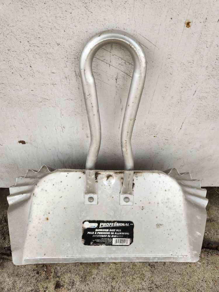 Big Aluminum Dust Pan