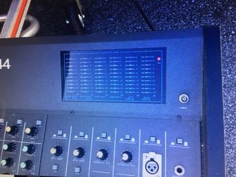 Soundtech ST244 24チャンネルミキサー Soundtech ST244 24チャンネルミキサー