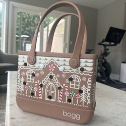 limited edition christmas bogg bag 