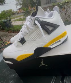 Jordan 4 never worn size 12