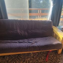 Wooden Frame Queen Futon Bed