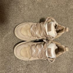 Brand New Uggs Size W-7