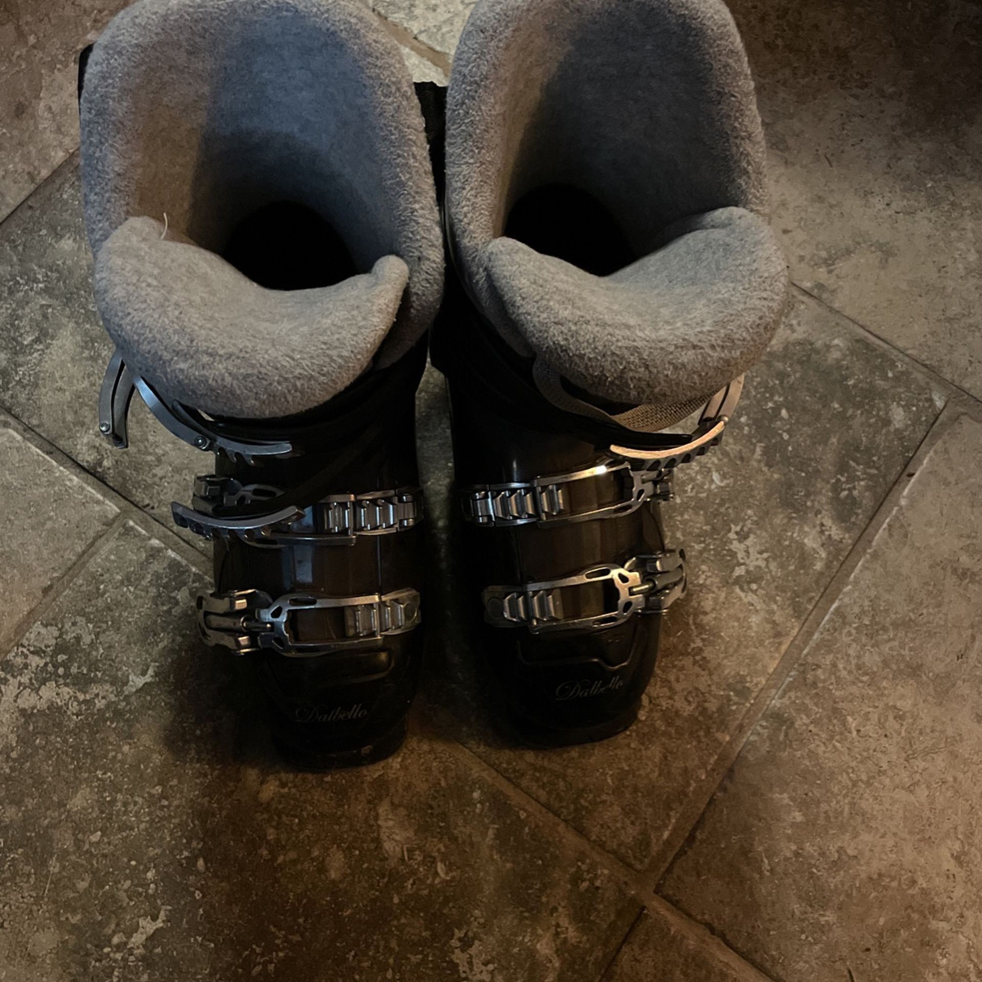 Dalbello Women’s ski Boots