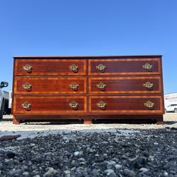 American Of Martinsville Dresser/free Delivery 