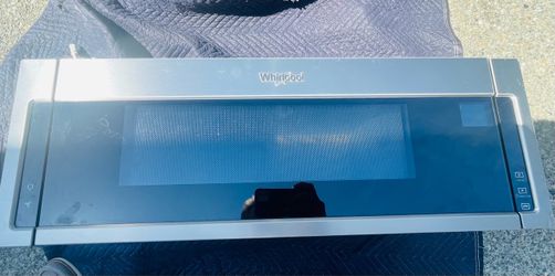 Whirlpool low profile microwave has a slim design for over-the-range