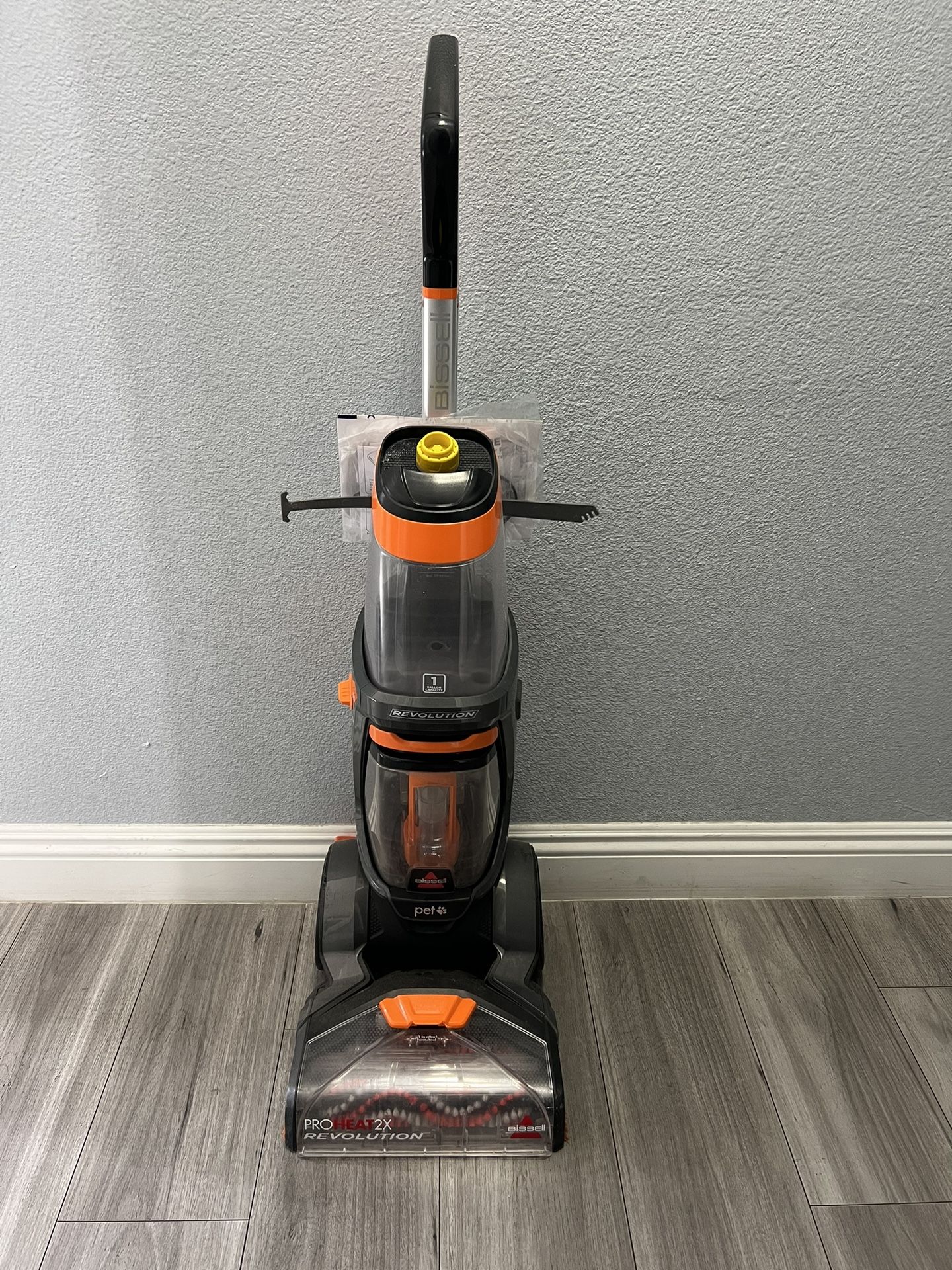 Bissell Pro Heat 2X Revolution Pet Model 1548