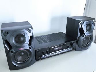 Vintage Sony Stereo Receiver with Speakers
