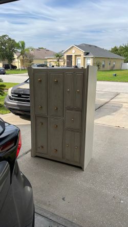 Dresser