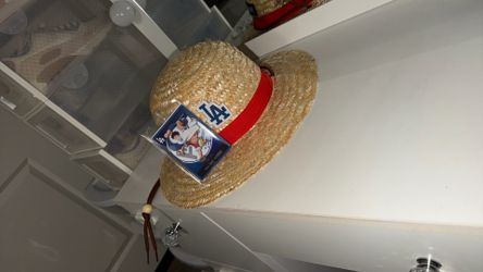 DODGER X ONE PIECE CARD AND HAT