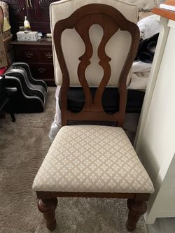 Two Chairs Wood White Cushion 