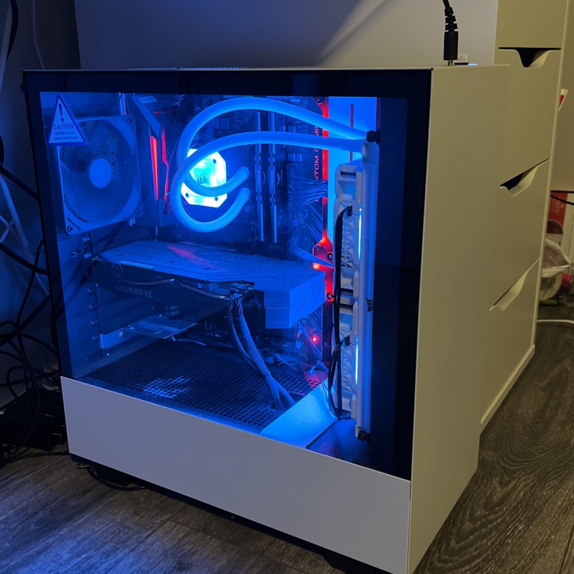 intel i5 rtx 2060 corsair watercooling system