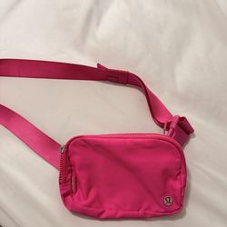 Lululemon belt bag