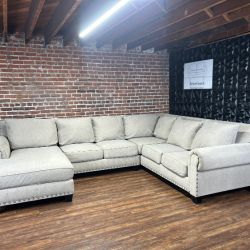Delivery Available Light gray U shape sectional sofa couch