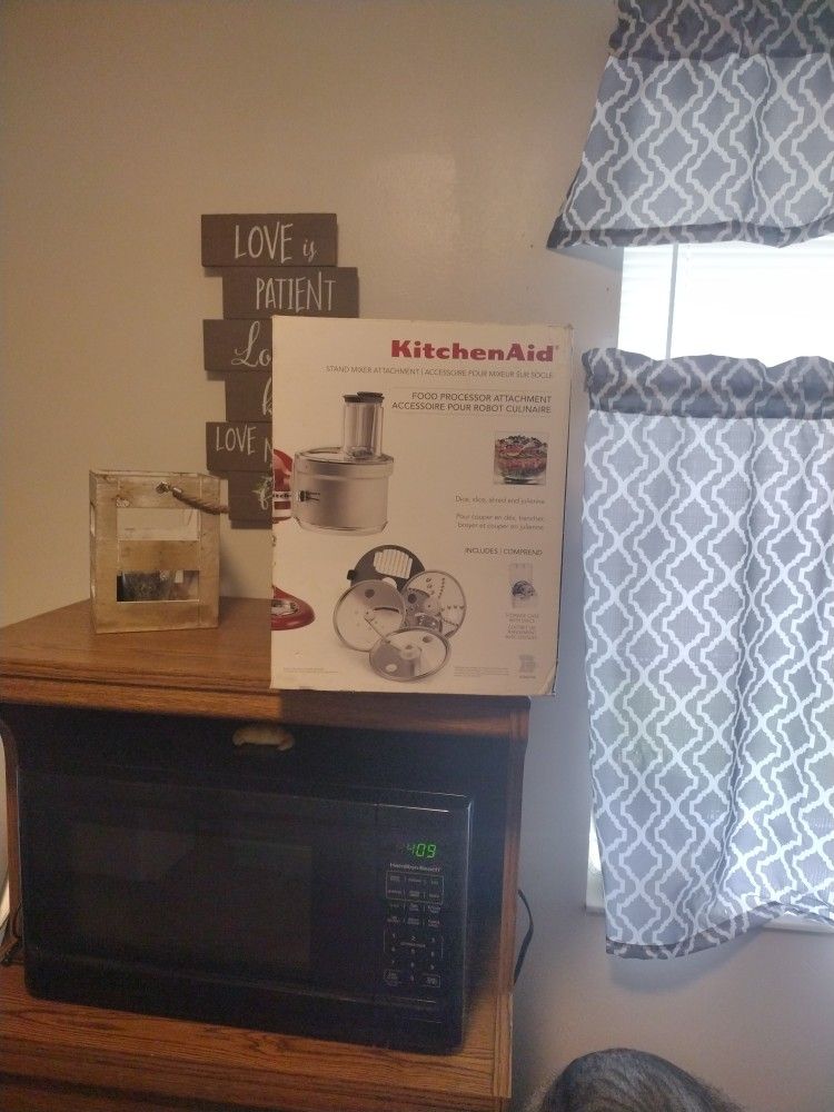 Brand New Kitchen Aid..Stand Kitchen Attachment,Food Processor.