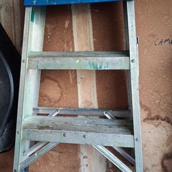 Little step ladder