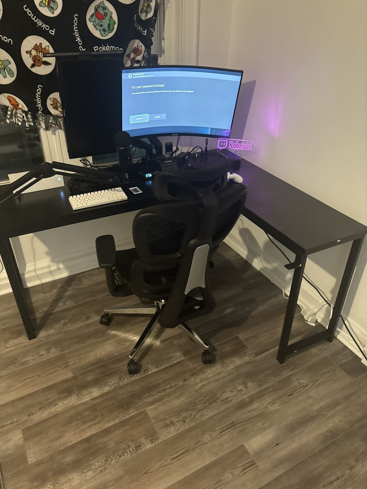 L Shape Desk