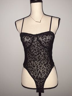 Leopard print bodysuit size Medium