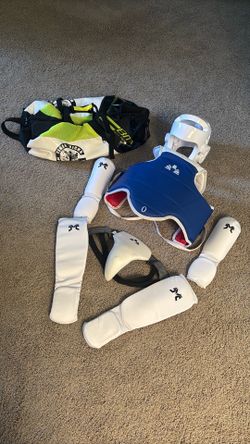 Taekwondo sparring gear (boy size 8-16)