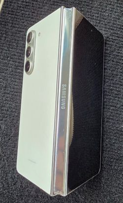 Samsung Z fold 5 cell phone