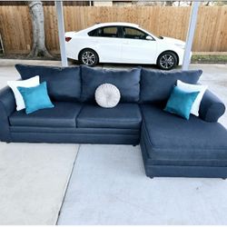 GORGEOUS SECTIONAL SOFA 